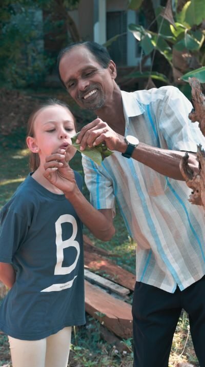 sri-lankischer Reisebegleiter